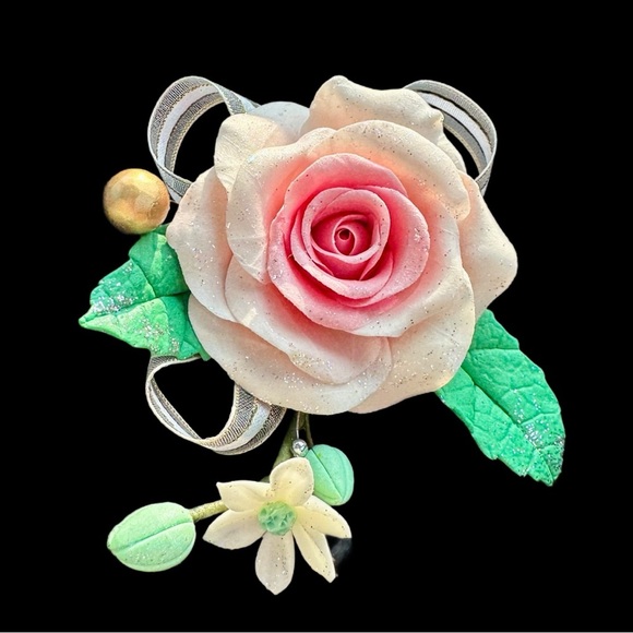 Beautiful Handmade Pink Rose Brooch - NWOT - Picture 1 of 4